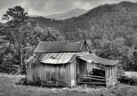 Dilapidated Tennessee Barn
