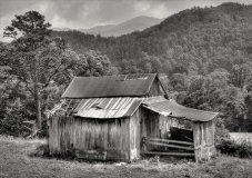 AW_Lg_Mono___Lyle_Anderson___Dilapidated_Tennessee_Barn