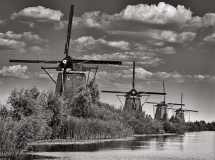 Lyle_Anderson_Kinderdijk_Windmills